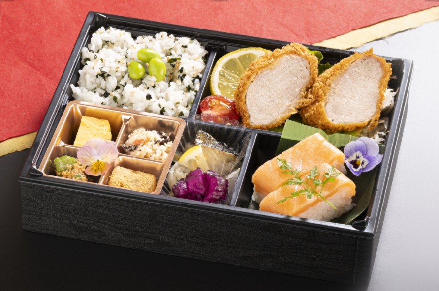 特選ます寿司弁当　～ヒレカツ～